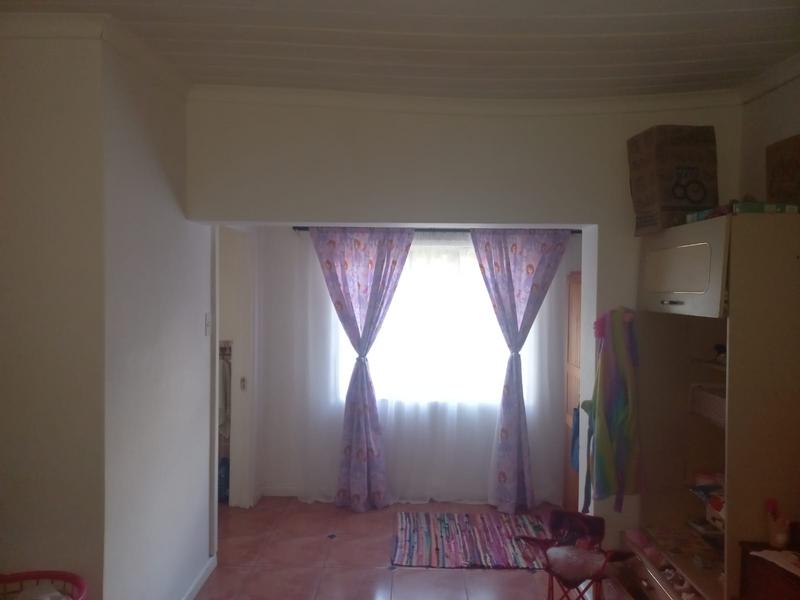 To Let 4 Bedroom Property for Rent in Oatlands Eastern Cape